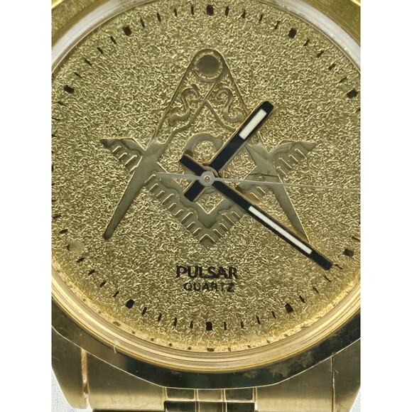 Masonic Seiko Pulsar Quartz Mens Gold Plated 3Y03-0160 New Battery Tested Runs - Picture 2 of 9
